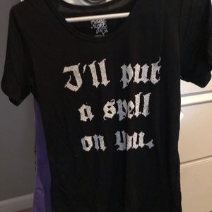 Halloween shirt with detachable cape